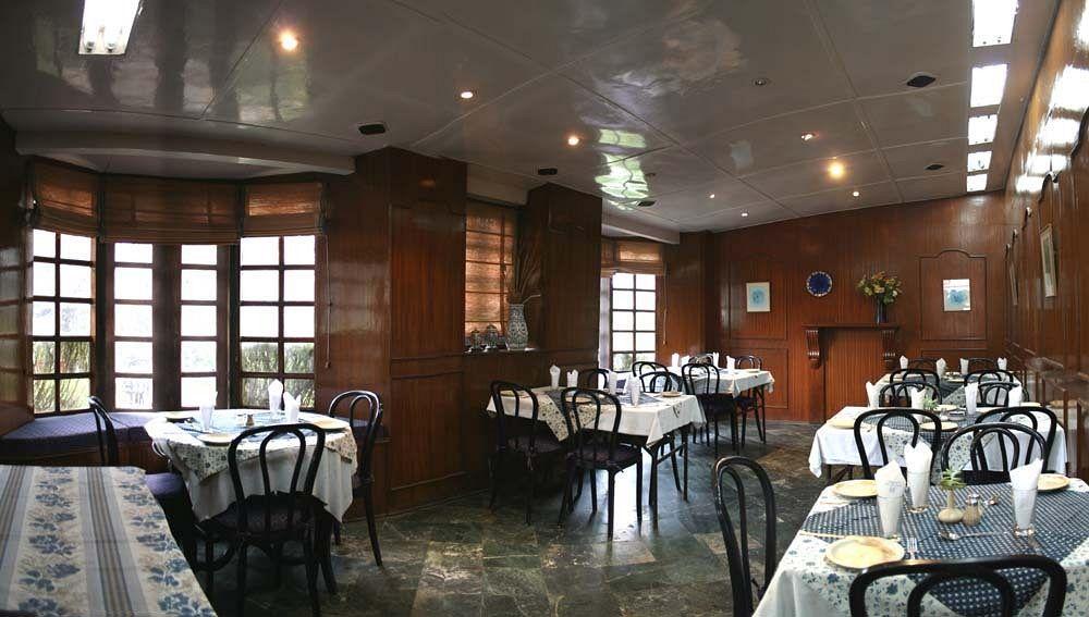 West View Hotel Раникет Екстериор снимка