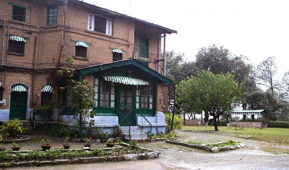 West View Hotel Раникет Екстериор снимка