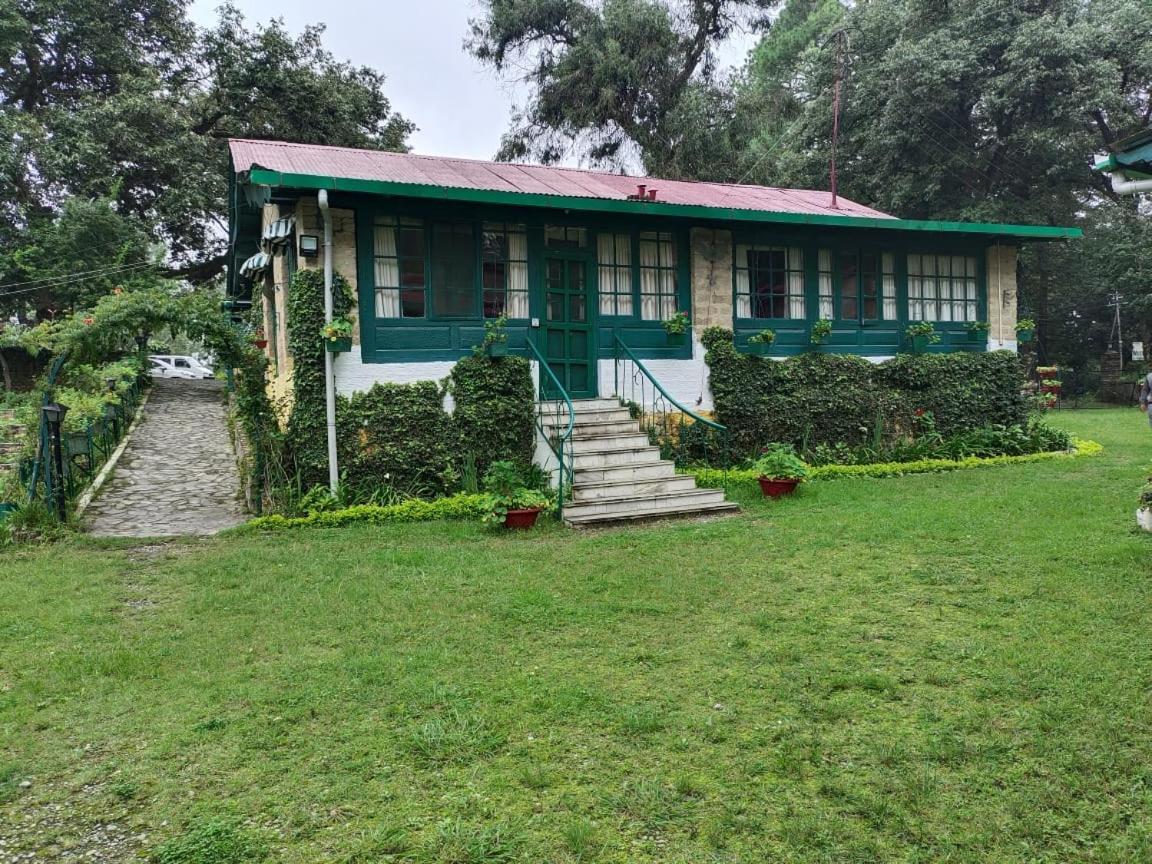 West View Hotel Раникет Екстериор снимка